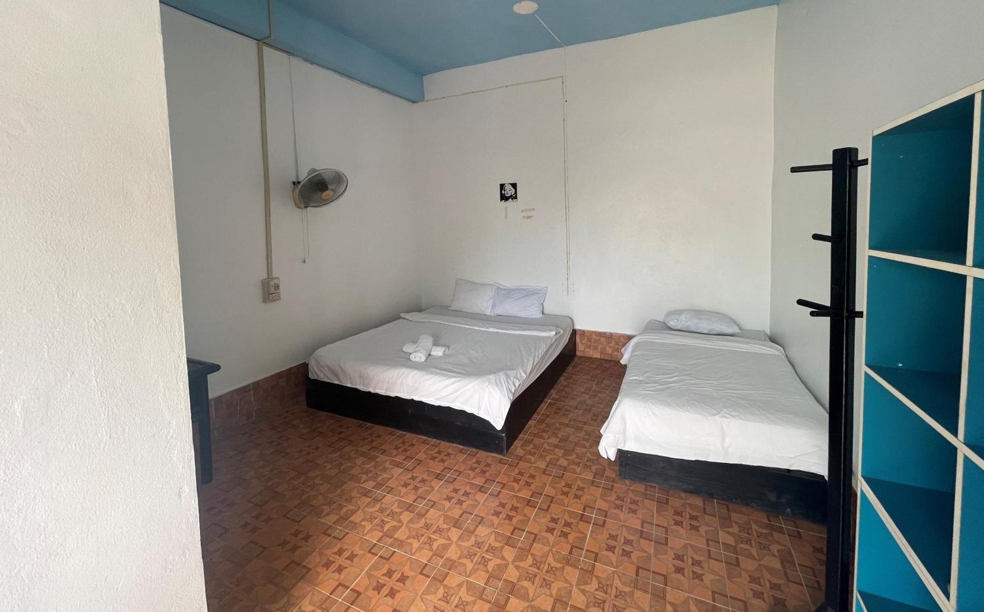 Blue Sunset Hostel Vang Vieng Kamer foto